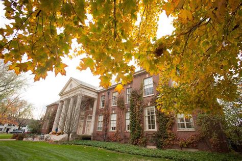 Deerfield academy massachusetts - Deerfield Academy is a prestigious boarding school in Deerfield, MA, offering a rigorous and diverse curriculum, a supportive community, and a variety of clubs and activities. Learn about its rankings, …